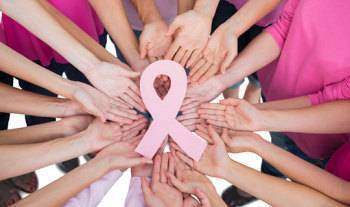 Cancer du sein : Reconnaître les symptômes pour agir à temps